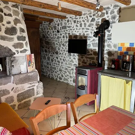 Сasa de vacaciones - Four A Pain Au Coeur Des Volcans *
