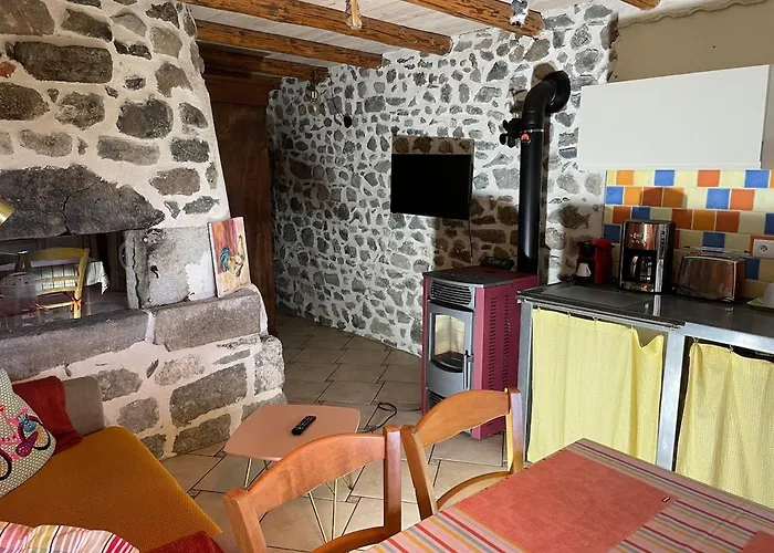 Дом отдыха - Four A Pain Au Coeur Des Volcans *