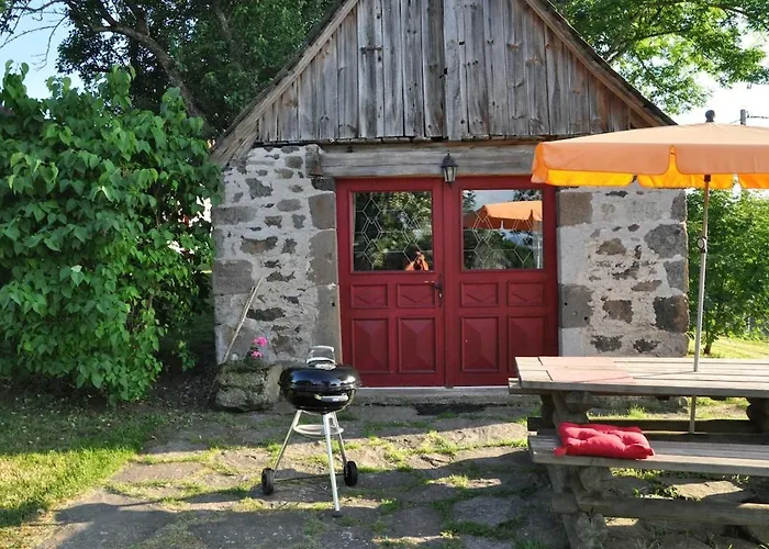 - Four A Pain Au Coeur Des Volcans * Vernines