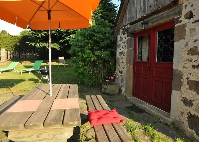 - Four A Pain Au Coeur Des Volcans Дом отдыха Vernines